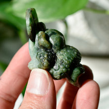 Load image into Gallery viewer, Burmese Nephrite Jade Jin Chan (Money Toad)