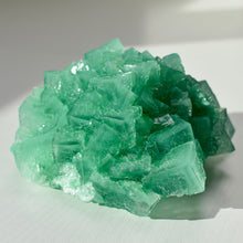 Load image into Gallery viewer, Halite with Paratacamite Inclusion