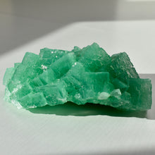 Load image into Gallery viewer, Halite with Paratacamite Inclusion