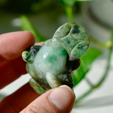 Load image into Gallery viewer, Burmese Nephrite Jade Jin Chan (Money Toad)