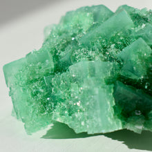 Load image into Gallery viewer, Halite with Paratacamite Inclusions