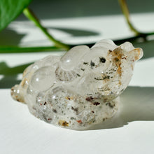 Load image into Gallery viewer, Lodolite Quartz Jin Chan (Money Toad)