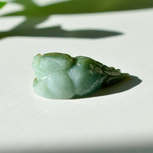 Load image into Gallery viewer, Burmese Nephrite Jade Jin Chan (Money Toad)
