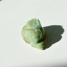 Load image into Gallery viewer, Burmese Nephrite Jade Jin Chan (Money Toad)