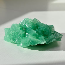 Load image into Gallery viewer, Halite with Paratacamite Inclusion