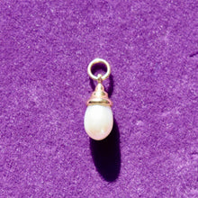 Load image into Gallery viewer, 14kt Solid Gold Drop Pearl Pendant