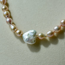 Load image into Gallery viewer, Freshwater Pearl Necklace
