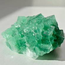 Load image into Gallery viewer, Halite with Paratacamite Inclusion