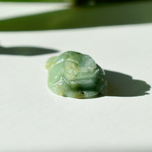 Load image into Gallery viewer, Burmese Nephrite Jade Jin Chan (Money Toad)