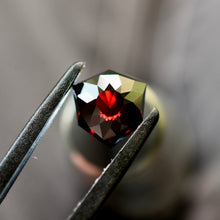 Load image into Gallery viewer, Precision Cut Garnet