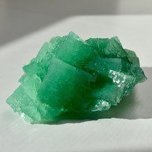 Load image into Gallery viewer, Halite with Paratacamite Inclusion