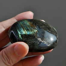 Load image into Gallery viewer, Labradorite Palm Stone