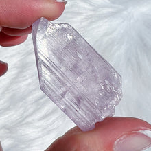 Load image into Gallery viewer, Kunzite