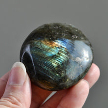 Load image into Gallery viewer, Labradorite Palm Stone