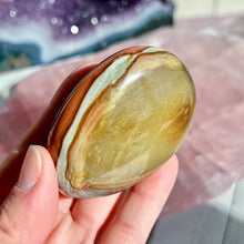 Load image into Gallery viewer, Polychrome Jasper Palmstone