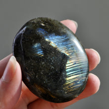 Load image into Gallery viewer, Labradorite Palm Stone