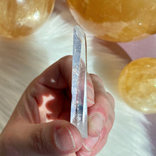 Load image into Gallery viewer, Pristine Lemurian Crystal Point