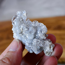 Load image into Gallery viewer, Hyalite Opal