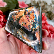 Load image into Gallery viewer, Top Quality Labradorite Freeform