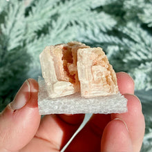 Load image into Gallery viewer, Pink Halite