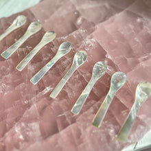 Load image into Gallery viewer, Mother of Pearl Spoons