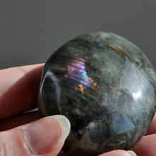 Load image into Gallery viewer, Labradorite Palm Stone