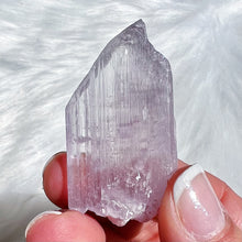 Load image into Gallery viewer, Kunzite
