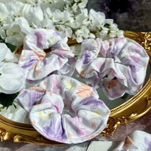 Load image into Gallery viewer, Exclusive Crystal Scrunchies