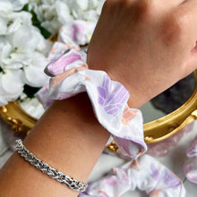 Load image into Gallery viewer, Exclusive Crystal Scrunchies