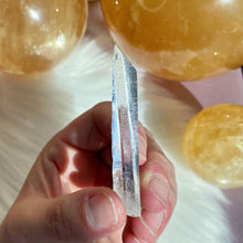 Load image into Gallery viewer, Pristine Lemurian Crystal Point