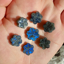 Load image into Gallery viewer, Midnight Blue Flash Labradorite Snowflakes