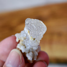 Load image into Gallery viewer, Hyalite Opal