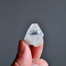 Load image into Gallery viewer, Clear Quartz