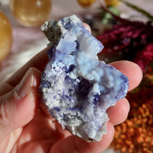 Load image into Gallery viewer, Spirit Flower Geode
