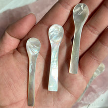 Load image into Gallery viewer, Mother of Pearl Spoons