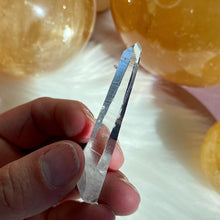 Load image into Gallery viewer, Pristine Lemurian Crystal Point