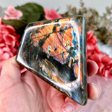 Load image into Gallery viewer, Top Quality Labradorite Freeform