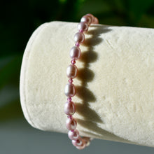 Load image into Gallery viewer, Lilac Pearls x Garnet Bracelet
