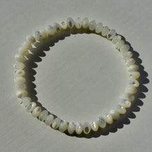 Load image into Gallery viewer, Mother of Pearl Rondelle Bracelet
