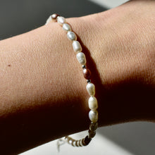 Load image into Gallery viewer, Freshwater Pearl x Sterling Silver Bracelet
