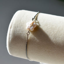 Load image into Gallery viewer, Genuine Freshwater Pearl Puffy Star Adjustable Bracelet
