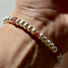 Load image into Gallery viewer, Rhodochrosite and Pearl Stretch Bracelet
