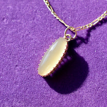 Load image into Gallery viewer, Vintage 14kt Solid Gold Chalcedony Pendant
