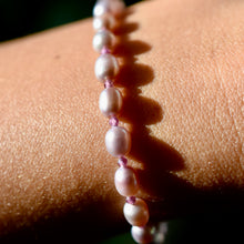 Load image into Gallery viewer, Lilac Pearls x Garnet Bracelet
