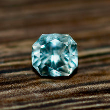 Load image into Gallery viewer, Mint Green Tourmaline
