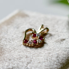 Load image into Gallery viewer, Vintage 10kt Solid Gold Heart Pendant
