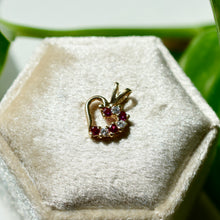 Load image into Gallery viewer, Vintage 10kt Solid Gold Heart Pendant
