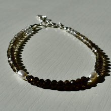 Load image into Gallery viewer, Smoky Quartz Gradient and Freshwater Pearl Bracelet
