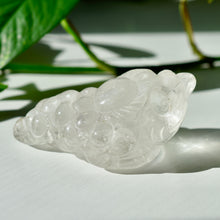 Load image into Gallery viewer, Lodolite Quartz Jin Chan (Money Toad)
