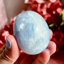 Load image into Gallery viewer, Blue Calcite Palmstones

